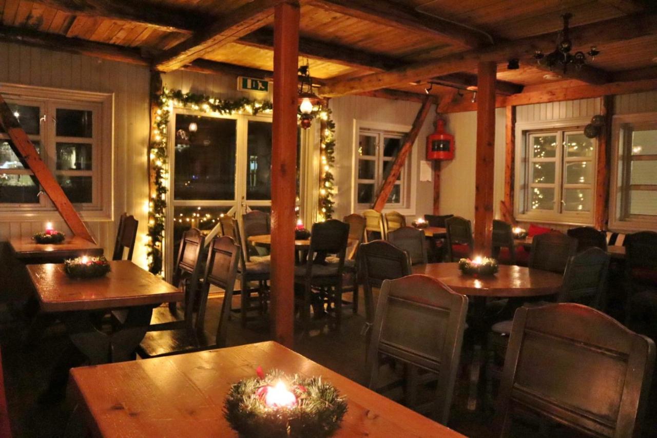 Heimbrygga Restaurant&Accommodation Skrova Esterno foto