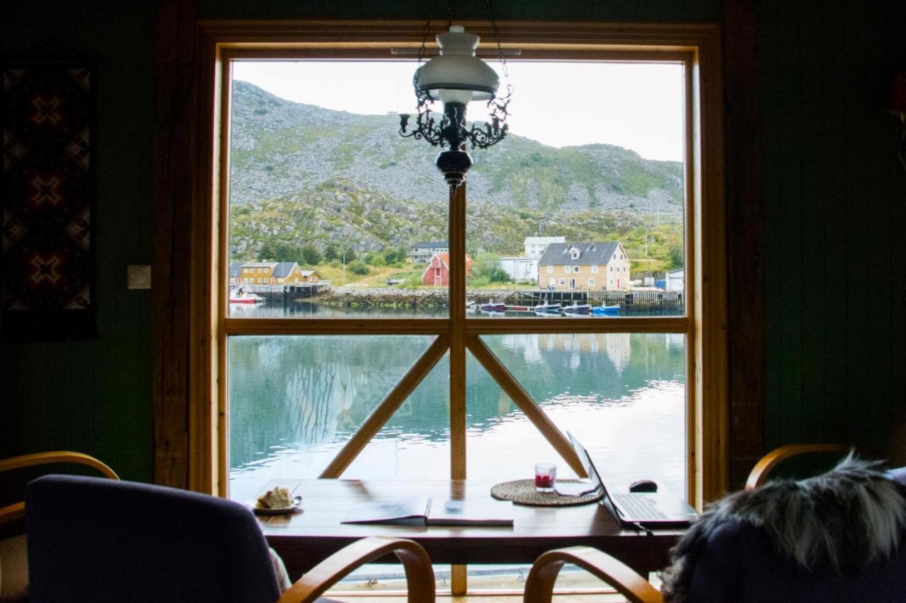 Heimbrygga Restaurant&Accommodation Skrova Esterno foto