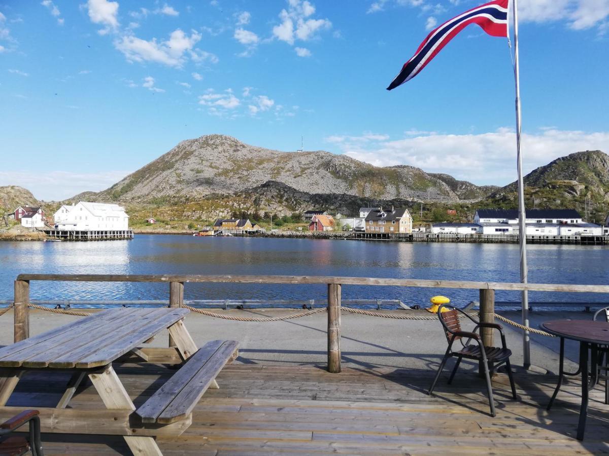 Heimbrygga Restaurant&Accommodation Skrova Esterno foto